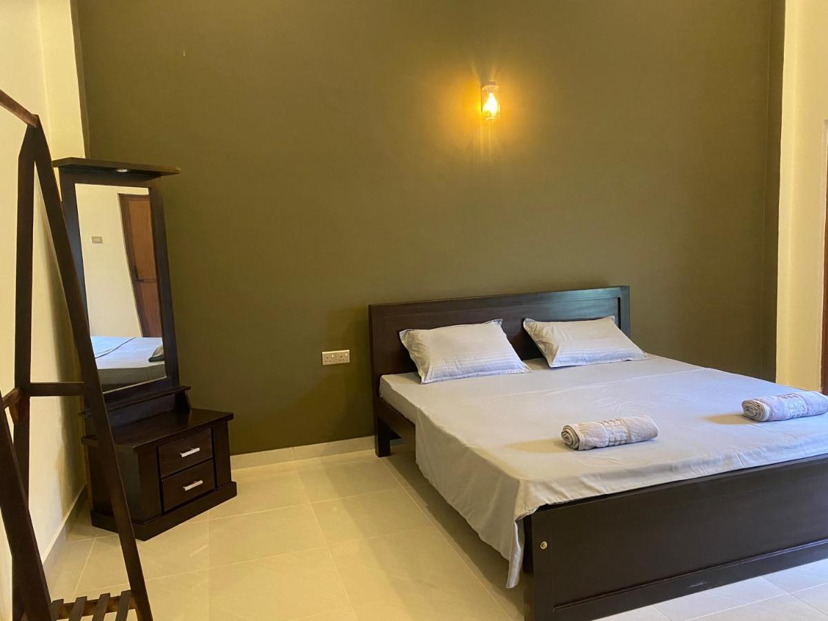 Negombo 146 Homestay ภายนอก รูปภาพ
