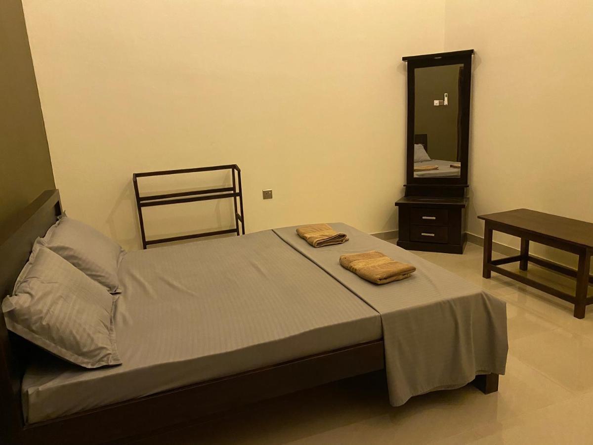 Negombo 146 Homestay ภายนอก รูปภาพ