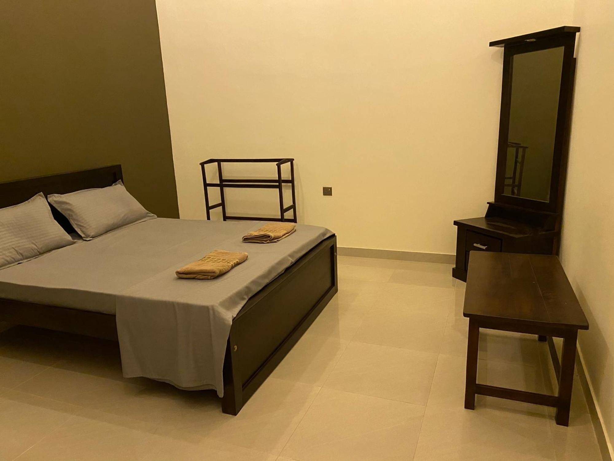 Negombo 146 Homestay ภายนอก รูปภาพ