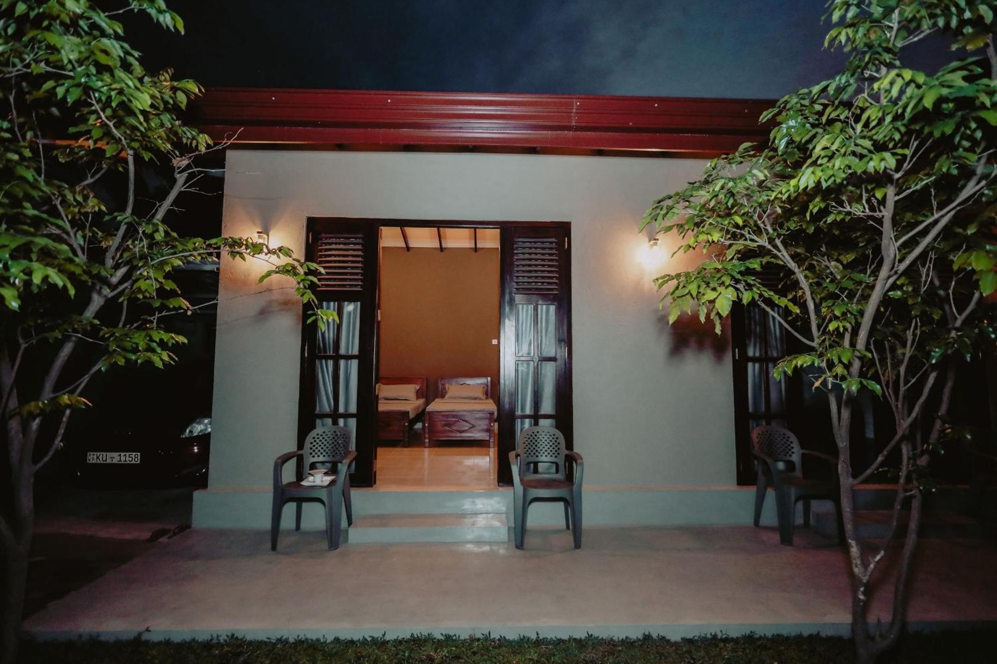 Negombo 146 Homestay ภายนอก รูปภาพ